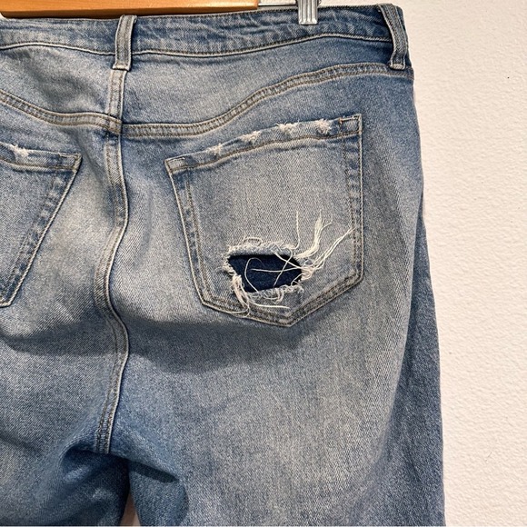 Torrid Women’s High Rise Straight Distresses Jeans sz 12 - Picture 5 of 10